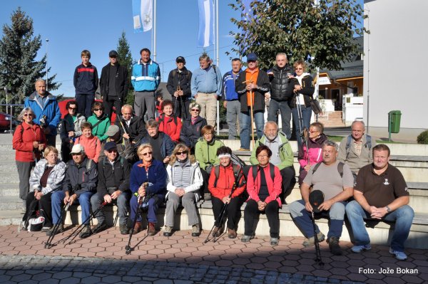 FOTO: Pohod na kostanjev piknik v Rogašovcih